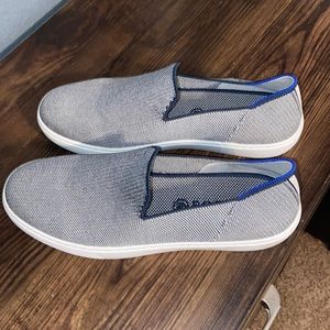 Rothy’s navy blue and white sneakers 8.5